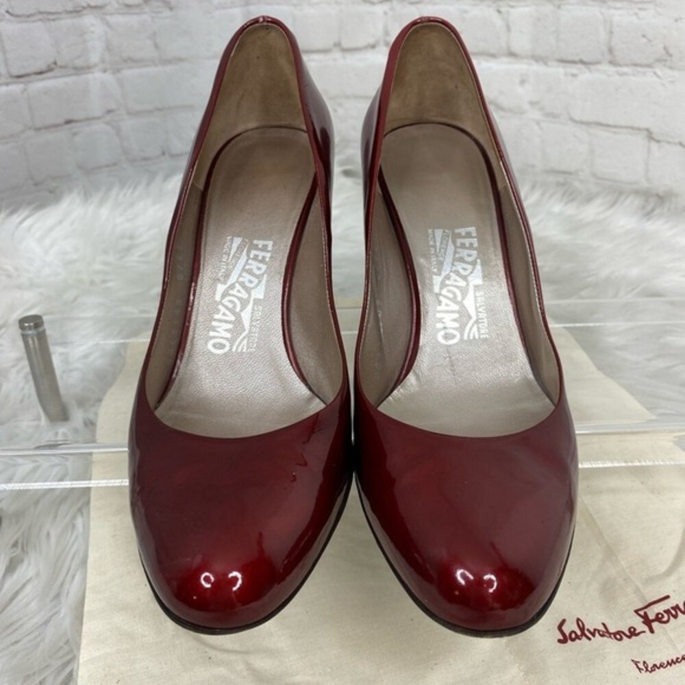 Salvatore Ferragamo Women Red Patent Leather Metallic Pumps Heels Size 9 B Italy